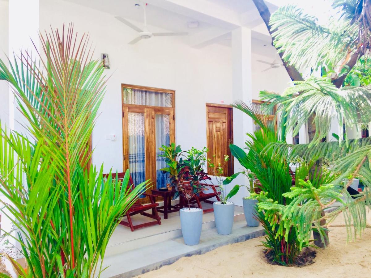 Tropicana Home Stay Arugam Bay Exterior foto